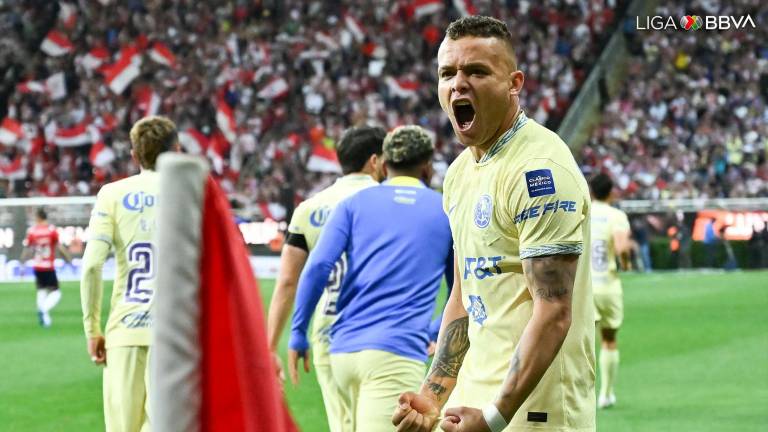 Jonathan ‘Cabecita’ Rodríguez marca dos goles.