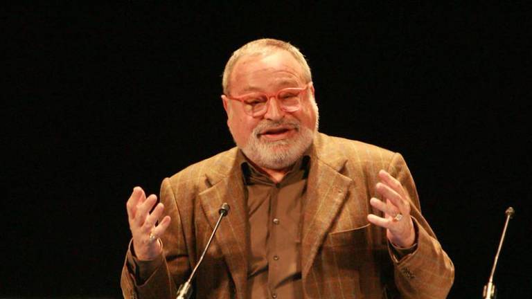 El filósofo, activista y escritor español Fernando Savater ofrecerá la conferencia Leer para despertar.