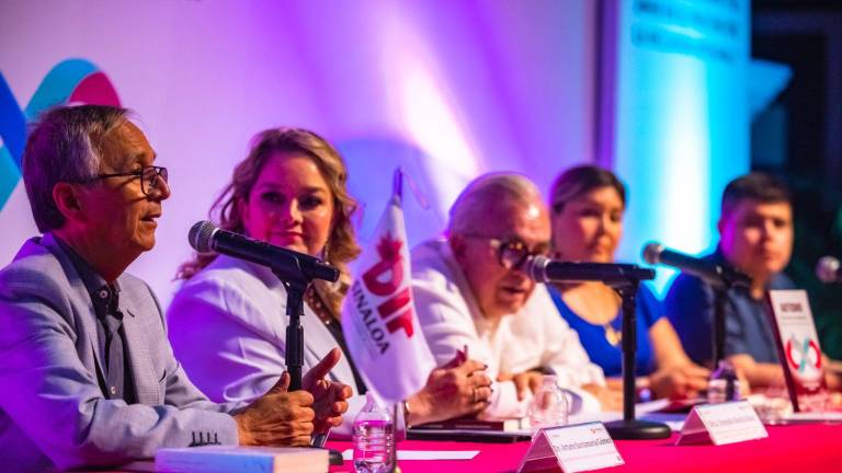 Con testimonios de familias sinaloenses y un enfoque integral sobre el TEA, fue presentado el libro “Autismo, de la bruma a la esperanza”, coordinado por Arturo Santamaría y realizado en colaboración con el DIF Sinaloa.