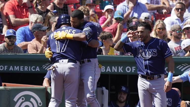 Isaac Paredes fue clave, con sus dos jonrones en el encuentro, para que los Rays dejarán atrás su mal paso.