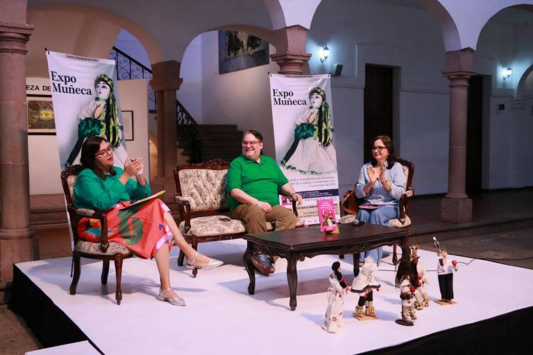 Dan voz a creadoras de muñecas artesanales de México