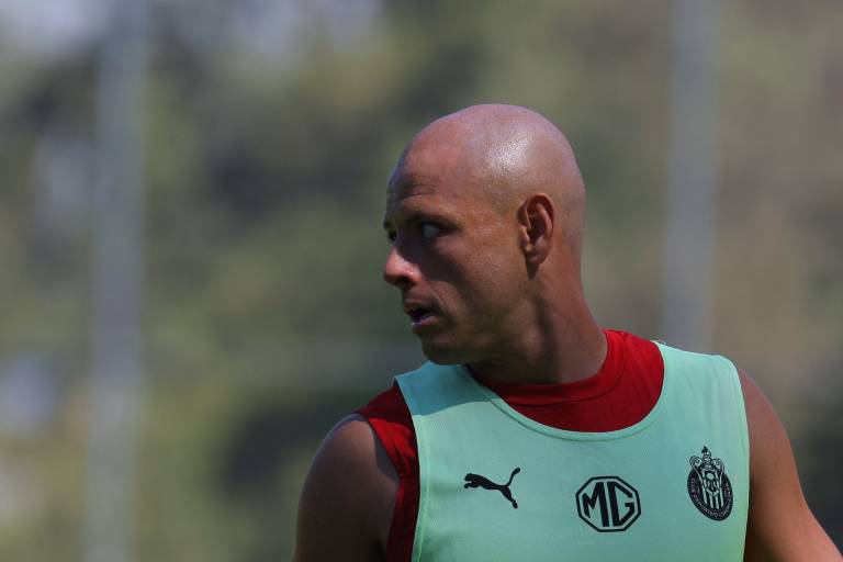 Chicharito no viaja a Mazatlán por lesión