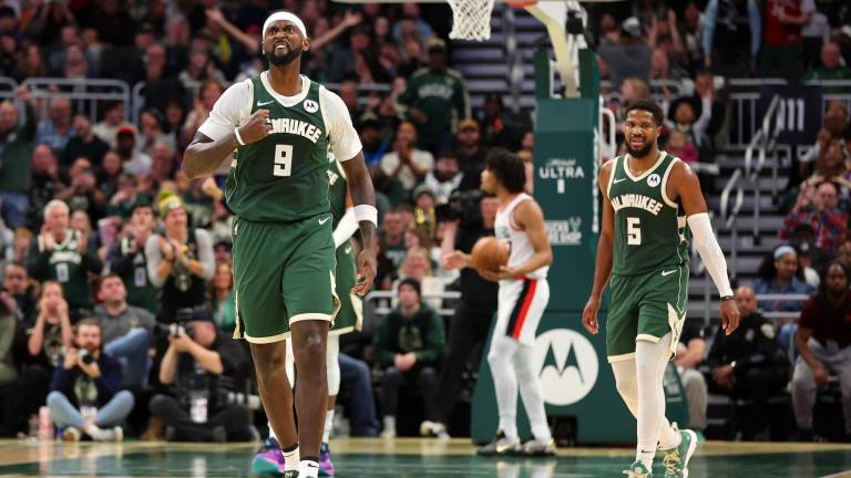 Bobby Portis aportó 12 puntos para el triunfo de los Bucks sobre los Trail Blazers.