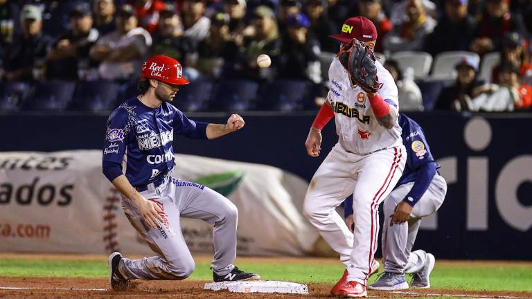 México enfrenta este domingo a Dominicana en duelo de invictos.