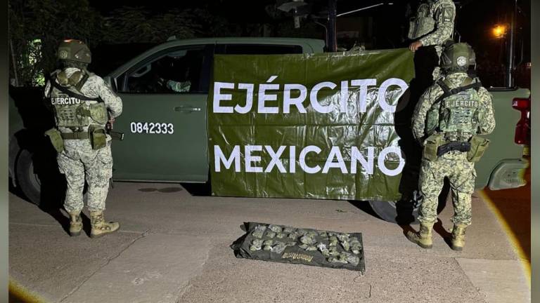 Autoridades aseguraron droga y municiones tras la huida de los presuntos responsables.