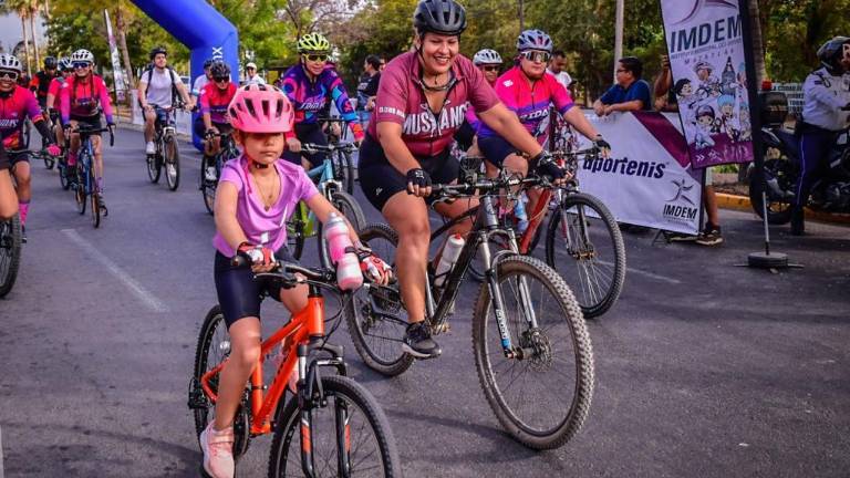 Chicos y grandes participaron en la rodada.