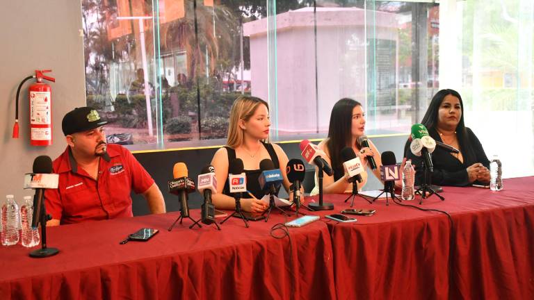Conferencia para anunciar la organización de Bonito Bazar el próximo 3 de agosto en Culiacán.