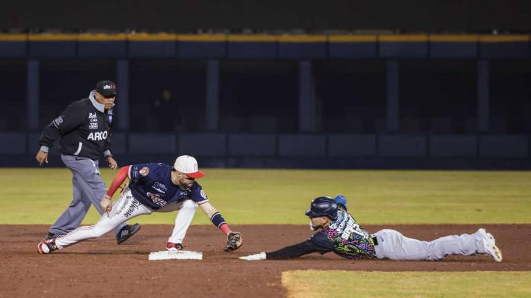 Algodoneros de Guasave logró salir con un triunfo de la frontera, para colocarse a una victoria de las semifinales.