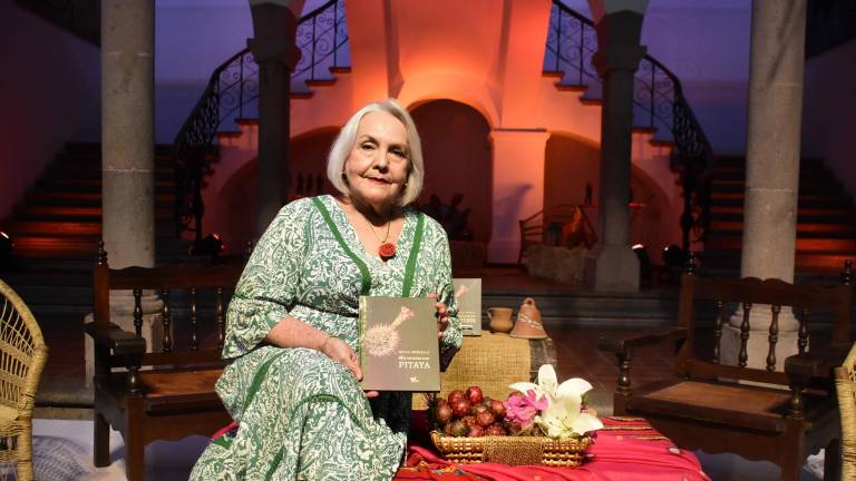 Delia Moraila presenta su libro Mis recetas de Pitaya.