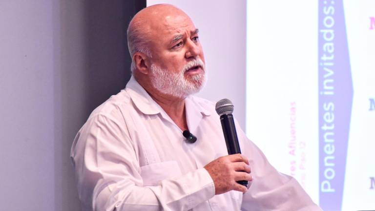 Clouthier Carrillo expuso que la crisis de seguridad no es una situación espontánea, sino consecuencia de años en que la delincuencia organizada permeó la estructura pública y social de Sinaloa.