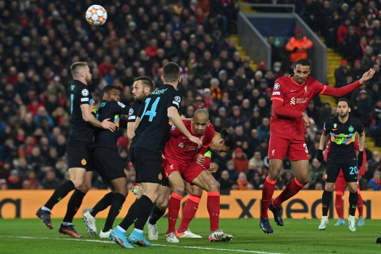 Liverpool cae en casa ante Inter, pero avanza a cuartos de final de la Champions League