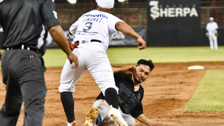 Yaquis da el primer golpe.