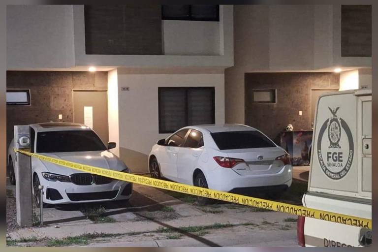 Aseguran vehículos robados, arma y droga durante cateo en Culiacán