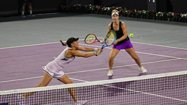 Giuliana Olmos y Gabriela Dabrowski caen en tres parciales.