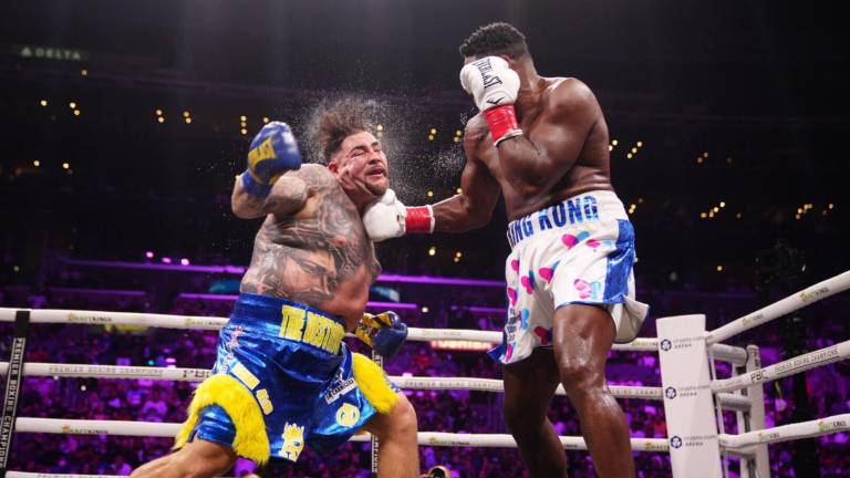 Andy Ruiz sale vencedor.