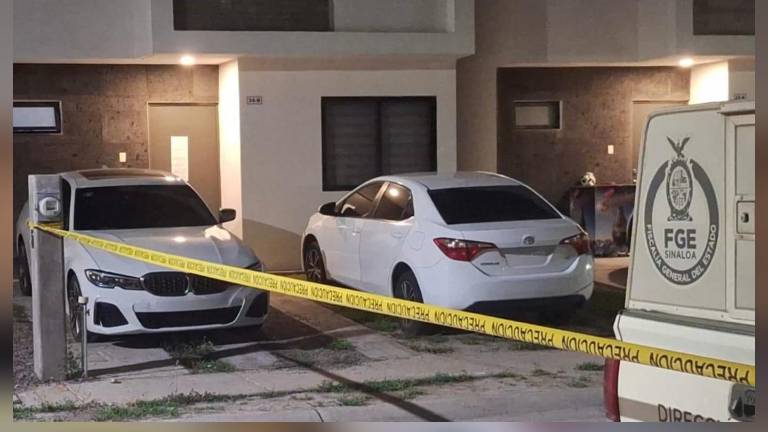Autoridades ejecutaron una orden de cateo en el fraccionamiento Vía San José en Culiacán.