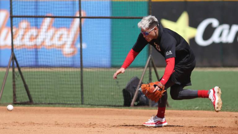 Carlos Arellano se pone a tono en los entrenamientos de Venados de Mazatlán.