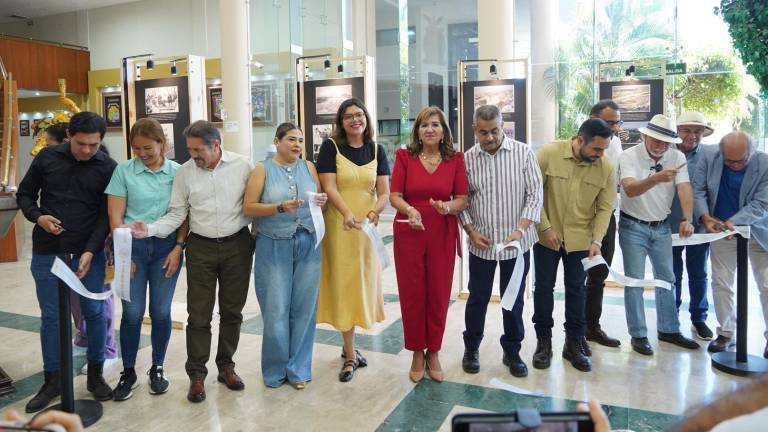 Autoridades cortaron el listón de inauguración.