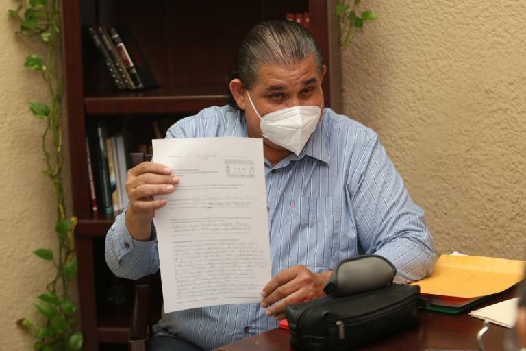 Ex director de Operadora de Playas en Mazatlán, dice, fue cesado por no construir más escaleras en Olas Altas