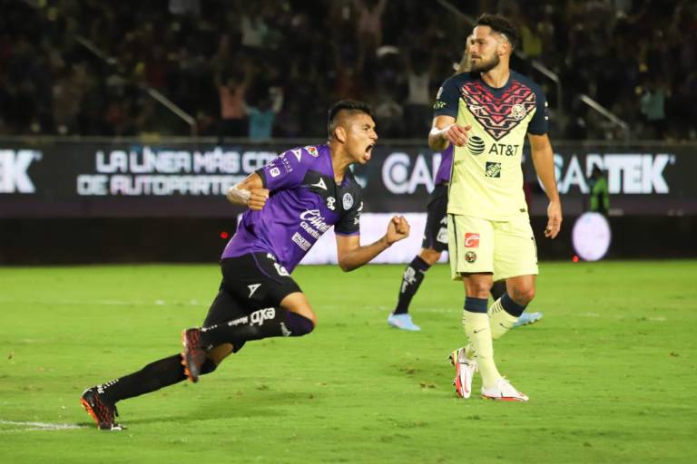Mazatlán FC vence 2-1 al América y le agrava su crisis