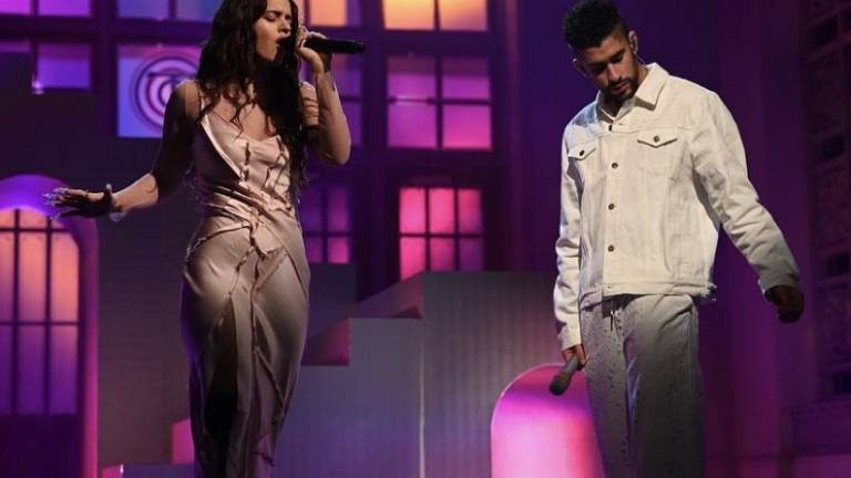 Rosalía y Bad Bunny en Saturday Night Live.