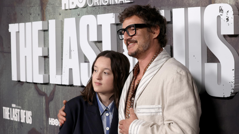 Bella Ramsey y Pedro Pascal regresan en la segunda temporada de The Last of Us.