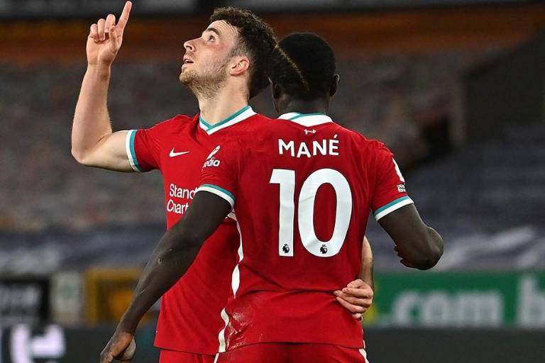 Liverpool toma respiro en la Premier al doblegar al Wolverhampton
