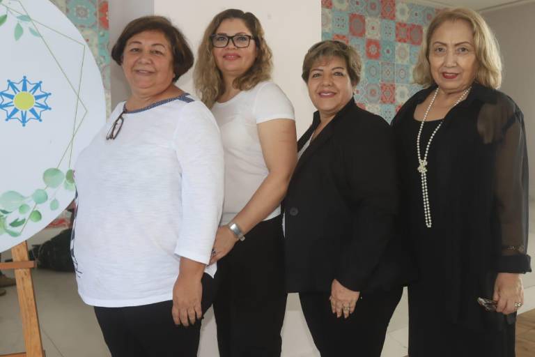 Integrantes de Anspac Mazatlán escuchan mensaje de unión familiar