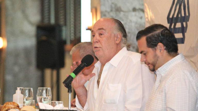 Carlos Berdegué Sacristán.