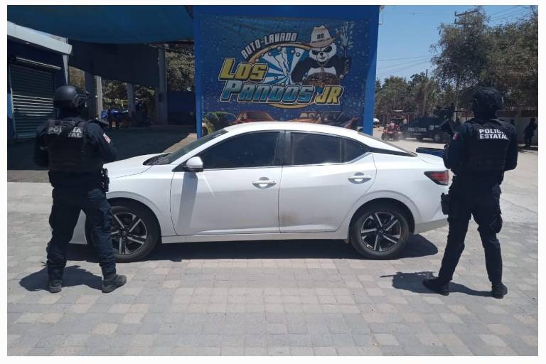 Recuperan vehículo poco después de haber sido robado en Culiacán