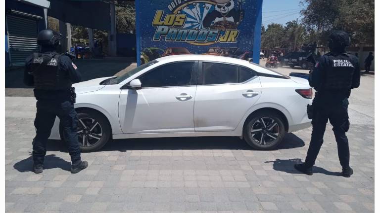 Policías estatales ubicaron la unidad robada en las inmediaciones de la comunidad de El Salado.