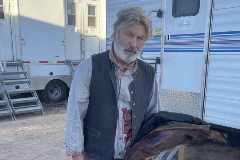 El actor Alec Baldwin fue avisado de que la pistola no tenía balas