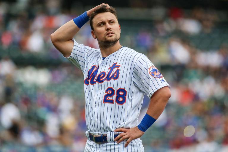 Mets inhabilitan a J.D. Davis tras pelotazo