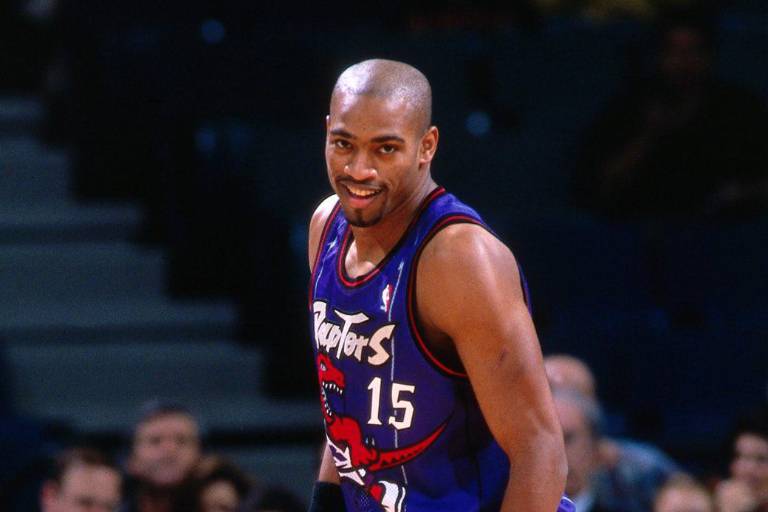 Raptors se une a Nets para retirar camiseta número 15 de Vince Carter