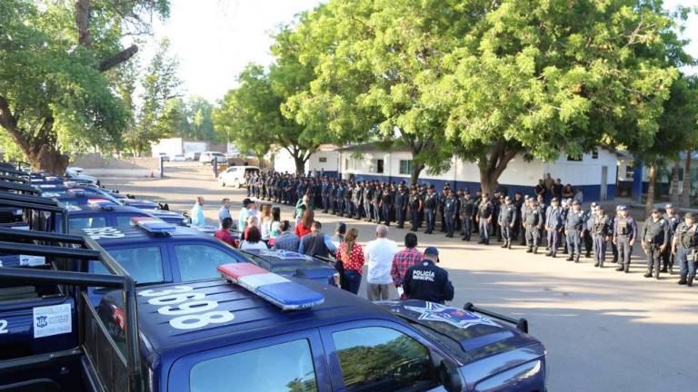 En 2024 el Ayuntamiento compró 10 camionetas pick up equipadas como patrullas para la dirección de Seguridad Pública y Tránsito Municipal por 11.6 millones de pesos.