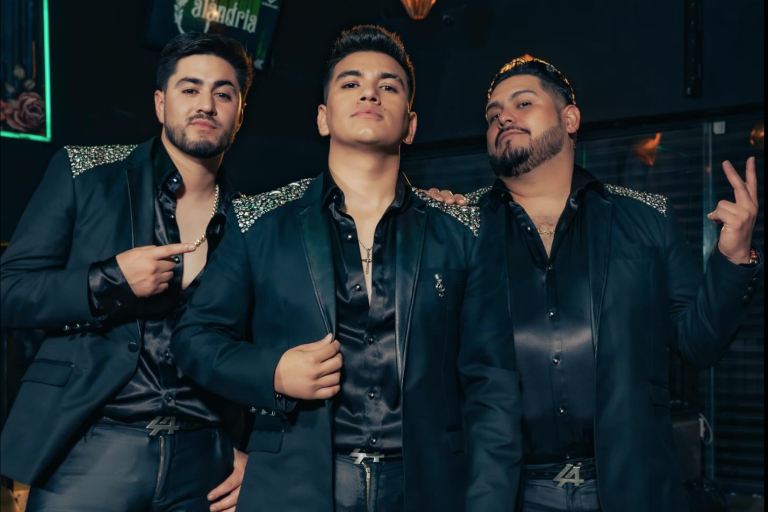 La Adictiva lanza 18 de sus más grandes éxitos en su nuevo disco en vivo