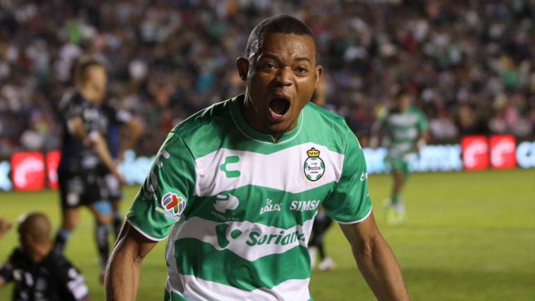 Harold Preciado festeja su gol.