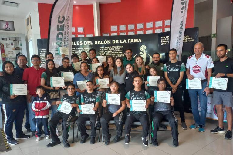 Reconocen a deportistas paralímpicos en el Mes de la Inclusión