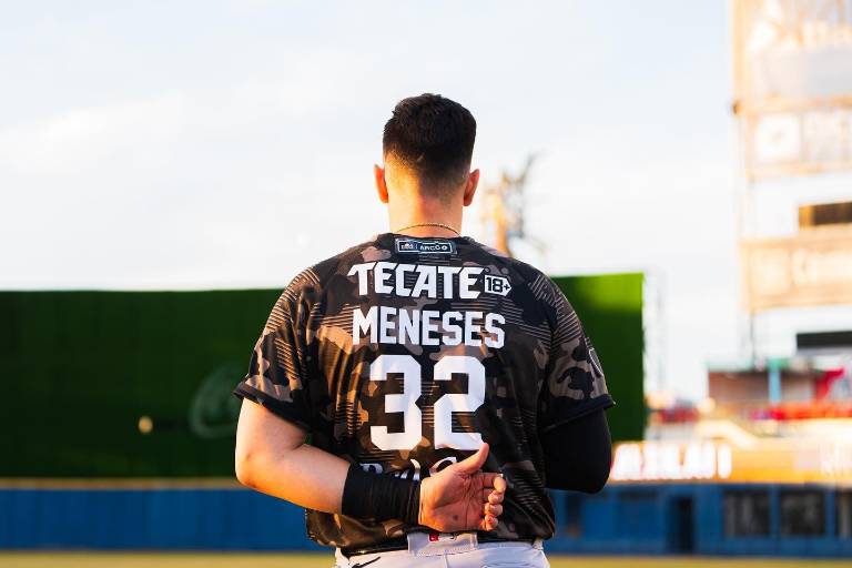 Tomateros de Culiacán y Joey Meneses reciben a Charros de Jalisco y a Benjamín Gil