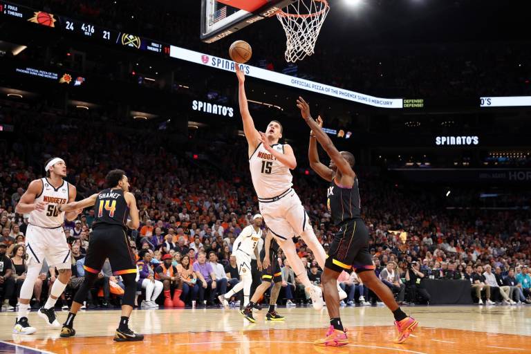 Denver aplasta a Phoenix y avanza a las Finales del Oeste