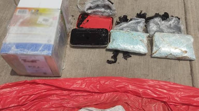 En el paquete había una una alberca inflable, 20 mil pastillas de fentanilo y un envoltorio con heroína.
