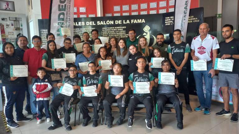 Los deportistas culiacanenses fueron reconocidos.