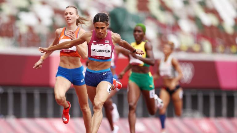 Sydney McLaughlin bate su propia marca mundial.