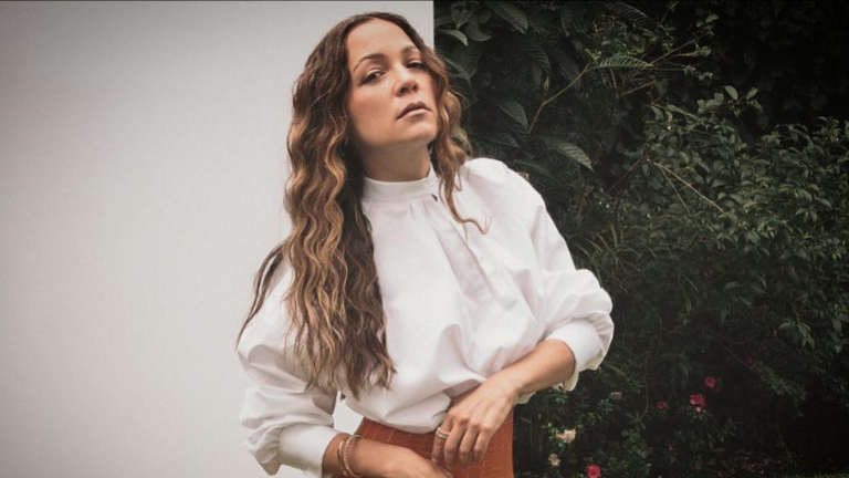 Natalia Lafourcade.