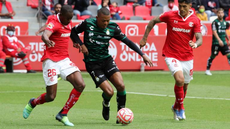 Toluca vence 2-1 a Santos.