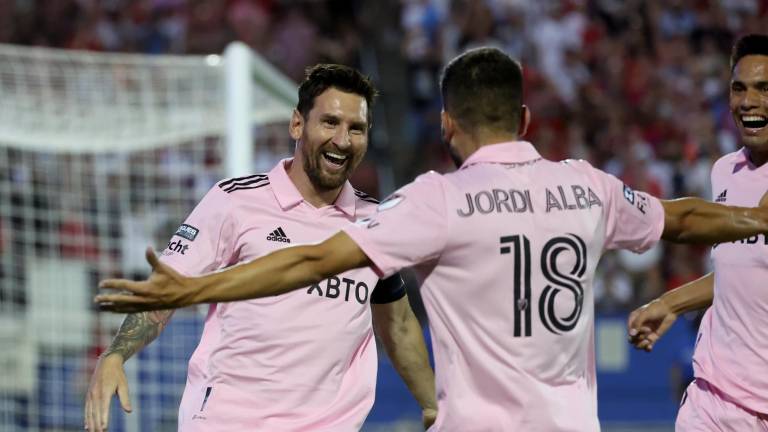 Lionel Messi marcó par de goles.