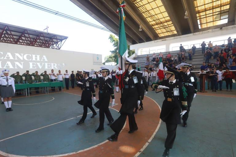 Villa Unión y Escuinapa clasifican a estatal de Bandas de Guerra y Escoltas de Cobaes