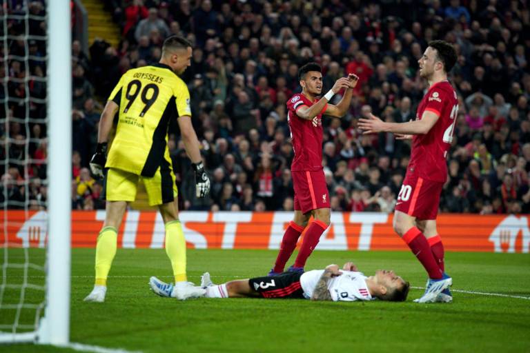 El Liverpool no falla y elimina al Benfica de la Champions