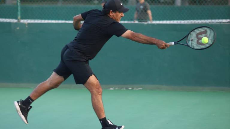 Jorge Aviña da un golpe de autoridad en su debut en el torneo.