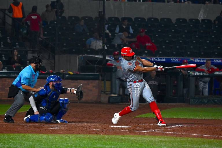 Águilas y Yaquis dividen en la doble cartelera